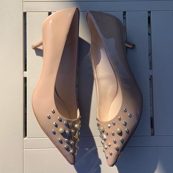 Shoes - Picture 3 of 8